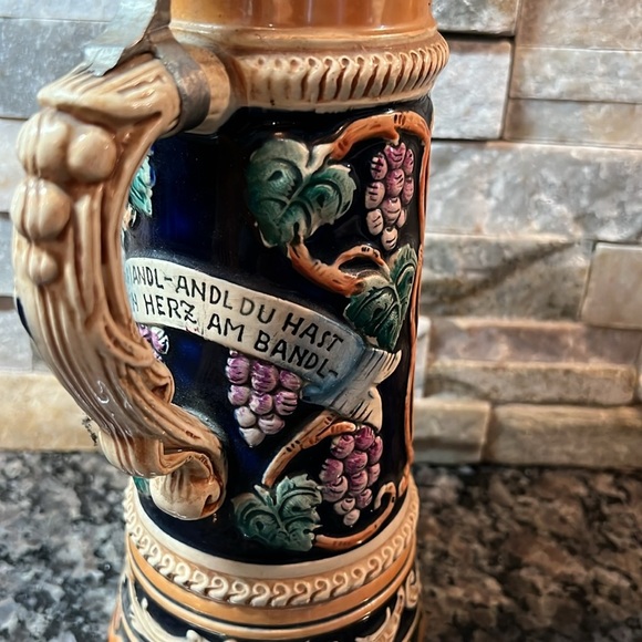 German beer stein with musical wind up - Picture 2 of 10